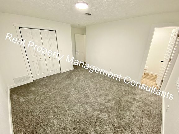 2nd image of 2203 Twin Oaks Dr #70