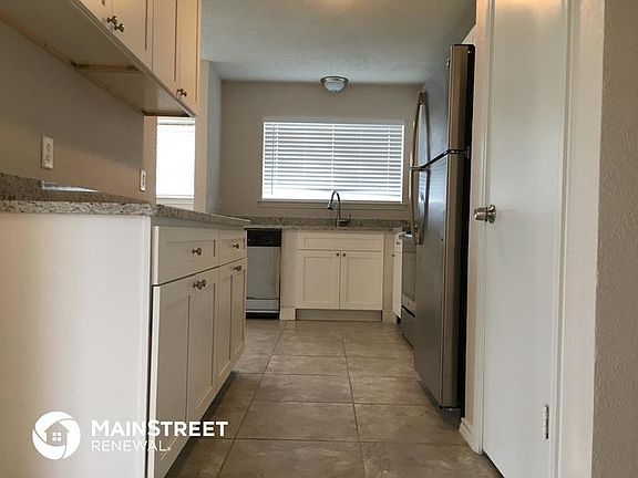 4th image of 3018 Meadow Creek Ct