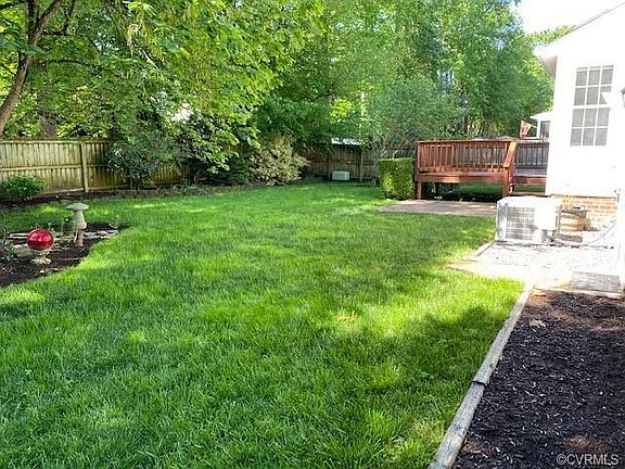 3rd image of 10641 Argonne Dr