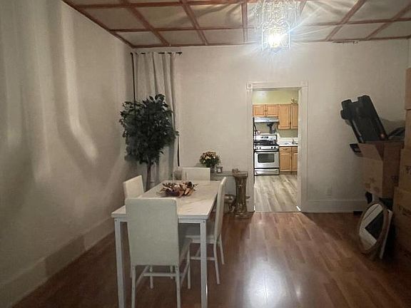 3rd image of 3018 N Franklin St