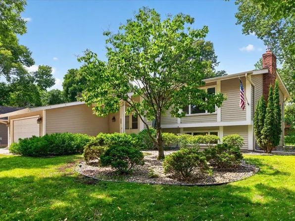 9983 Balmoral Ln, Eden Prairie, MN 55347