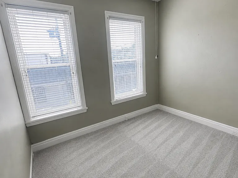 301 W Loveland Ave #8 — Photo 8