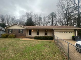125 Meadow Ridge Dr, Stockbridge, GA 30281
