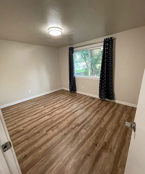 2908 S Pines Rd — Photo 5