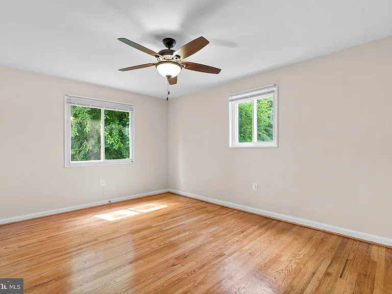 9212 Chanute Dr — Photo 11