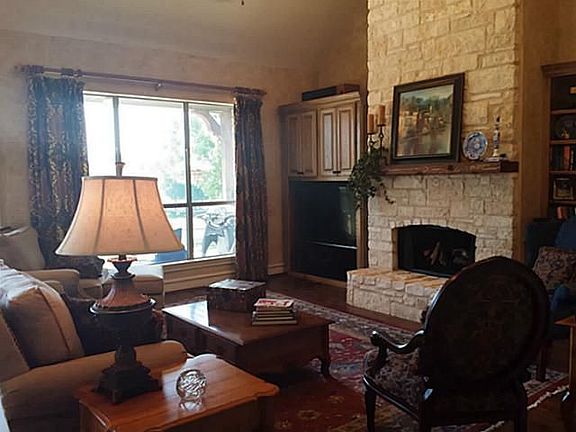 2nd image of 131 Stoneleigh Dr