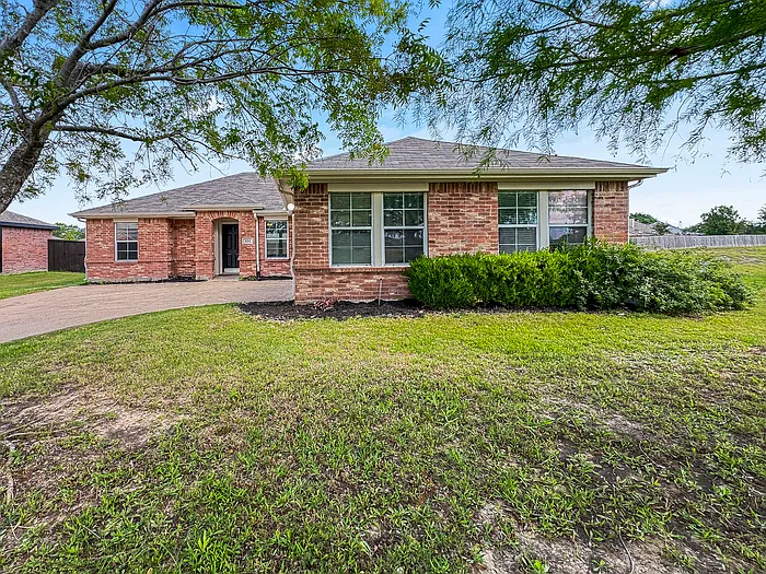 3 bed, 2.0 bath, 1562 sqft, $1,945 — Photo 1