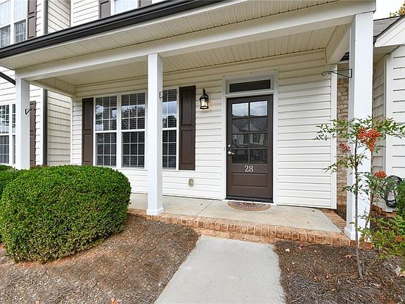 4th image of 28 Nandina Dr