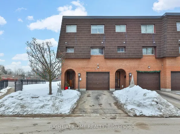 100 Darras Ct #74, Brampton, ON L6T 1W7