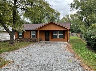 304 N 5th St, Jay, OK 74346