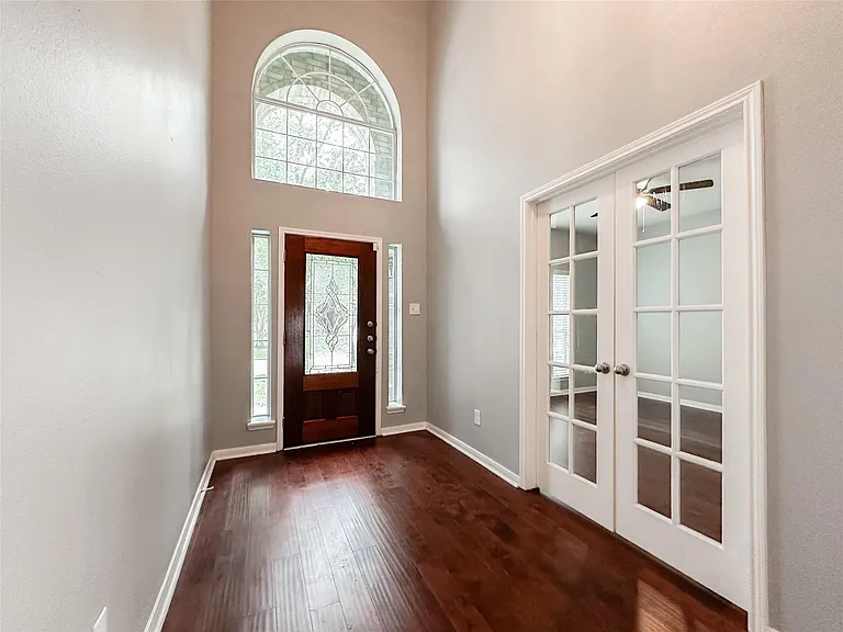 6810 Summer Bridge Ln — Photo 2