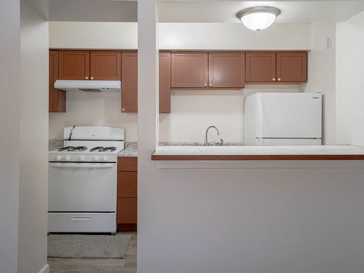 2 bed, 1040 sqft, $1,095 — Photo 4