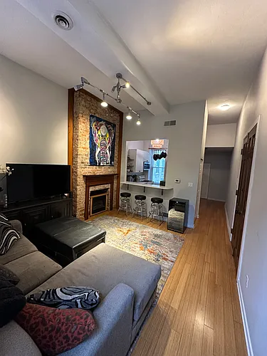 602 Lockhart St #5 Photo 1