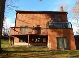 8 Dora Dr, Middletown, CT 06457