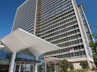 7986 Garfield Ave #2028, Burr Ridge, IL 60527