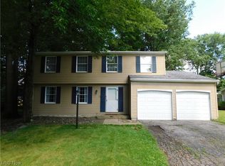 7771 Glen Oaks Dr NE, Warren, OH