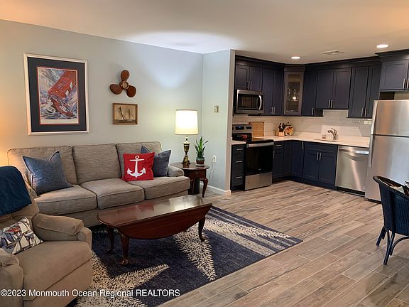 4th image of 1032B Aberdeen Drive