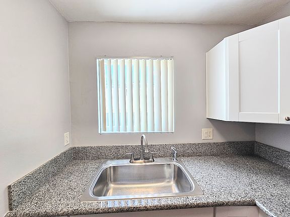 5th image of 1747 Chalcedony St #3