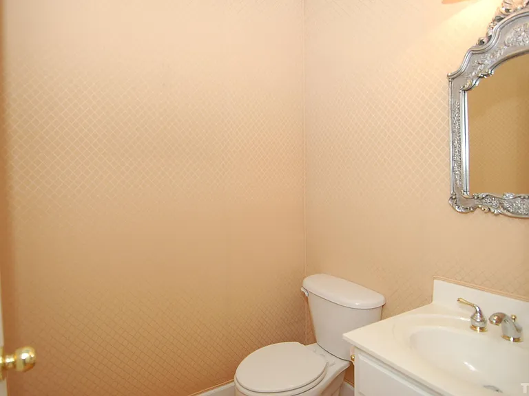 3611 Lion Ridge Ct — Photo 9