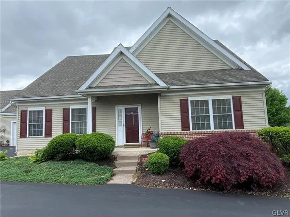 4768 Steeplechase Dr, Macungie, PA 18062