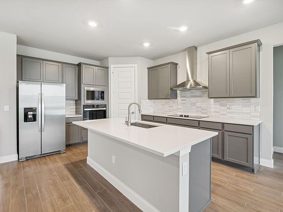 4th image of 6481 NW Cloverdale Avenue