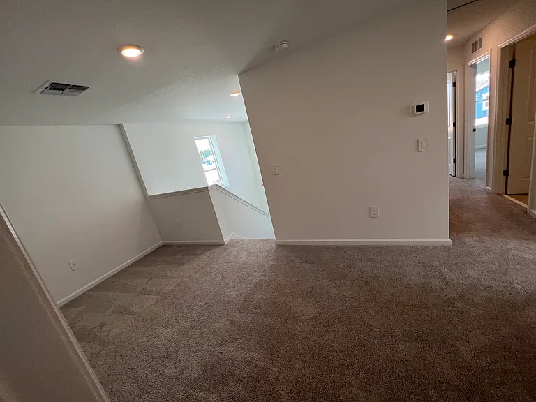 2170 Lasso Loop — Photo 18