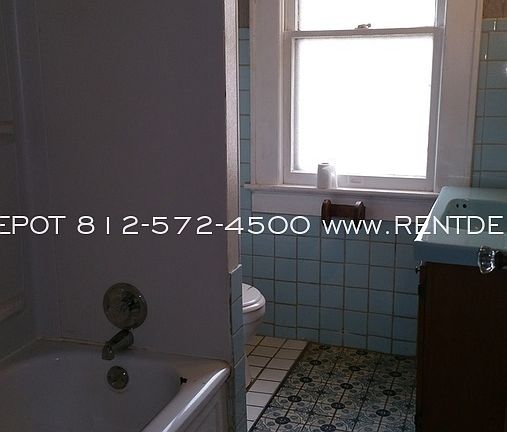 5th image of 1631 S Bedford Ave
