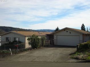 182 NW Amanda St, Roseburg, OR 97471