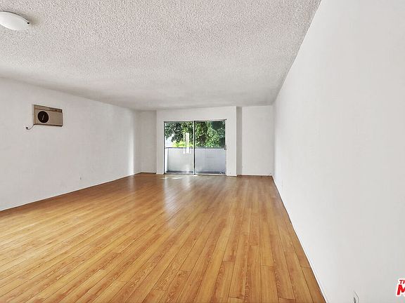3rd image of 10980 Ohio Ave APT 101