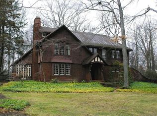 2500 Guilford Rd, Cleveland Heights, OH 44118