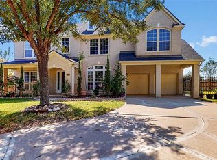 2318 Windcroft Ln, Sugar Land, TX 77479