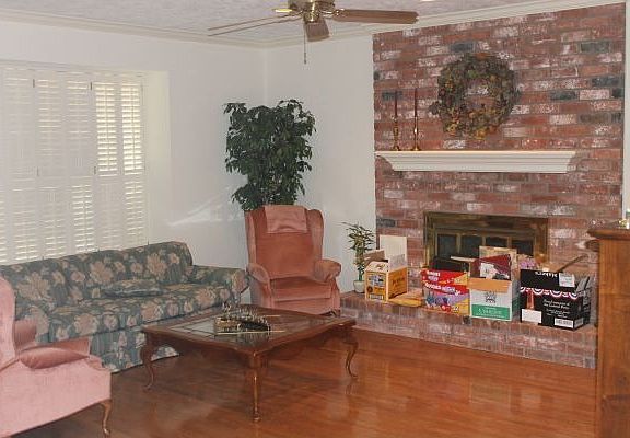 3rd image of 9315 Stonebridge (pvt) Dr