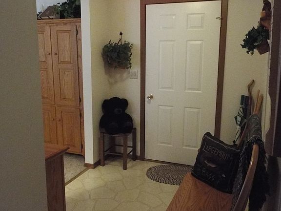 3rd image of 171 Pine Dr