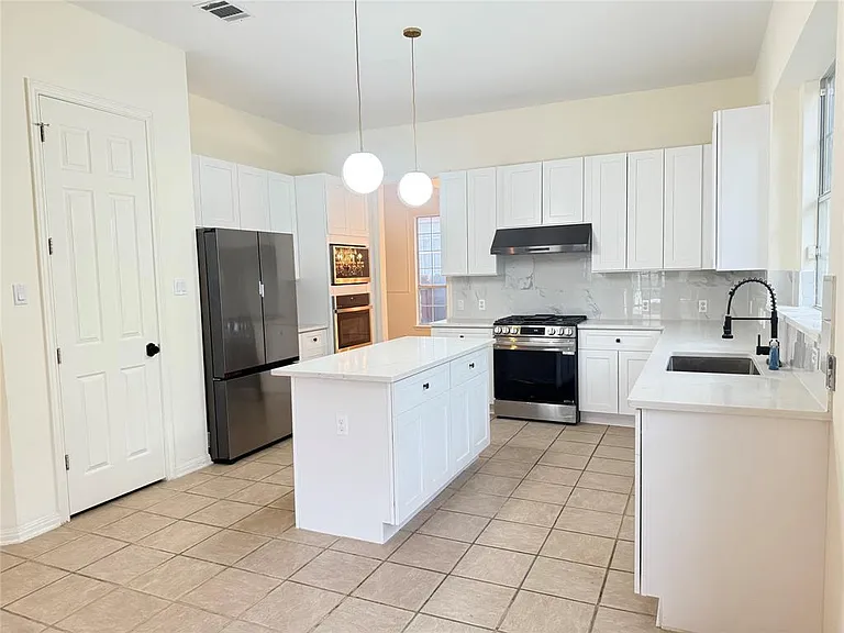 15220 Calaveras Dr — Photo 5