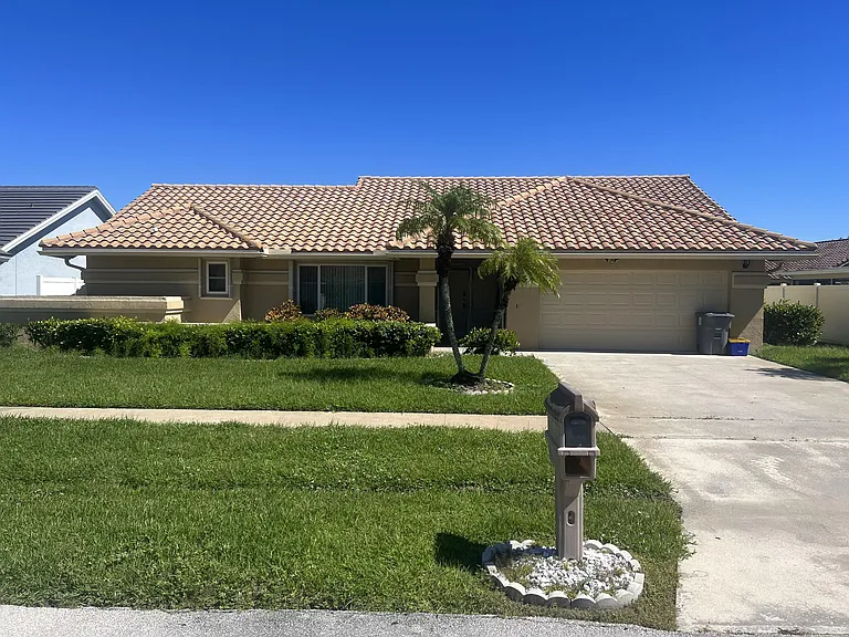 6039 Sunberry Cir — Photo 1