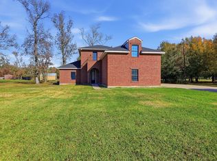 8590 Thomas Rd, Orange, TX 77630