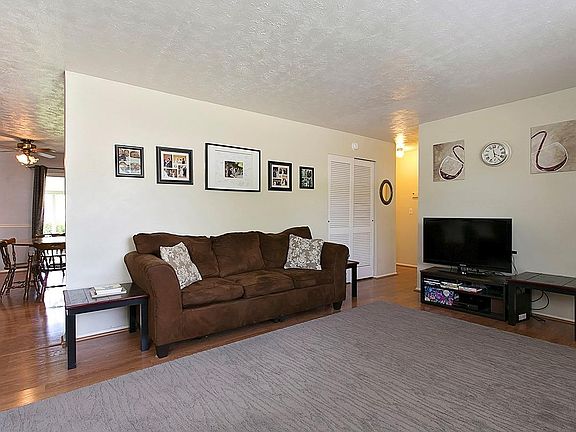3rd image of 613 Mercury Dr