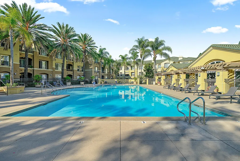 Allure at Scripps Ranch — Photo 1