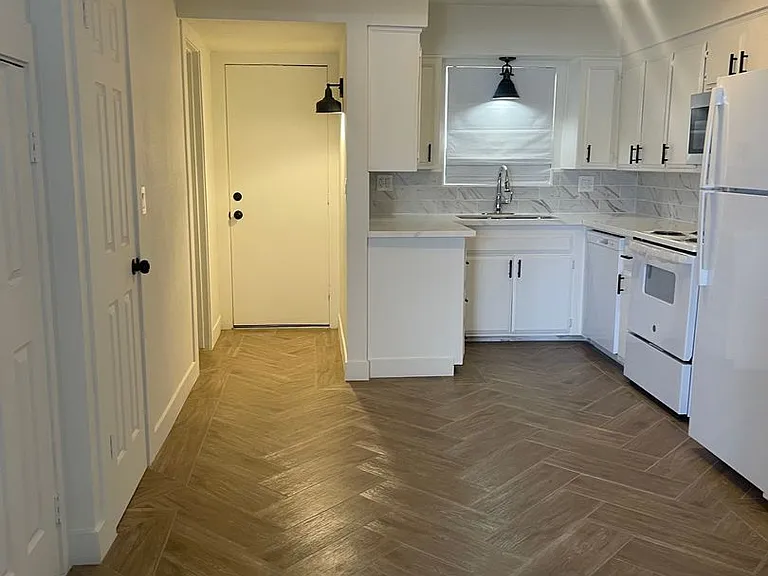119 Decatur St — Photo 8