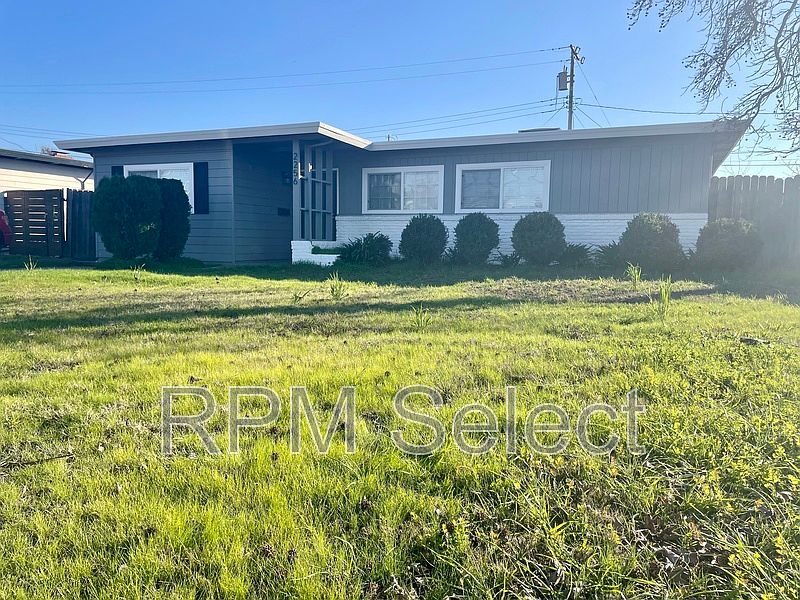1st image of 2256 El Camino Ave