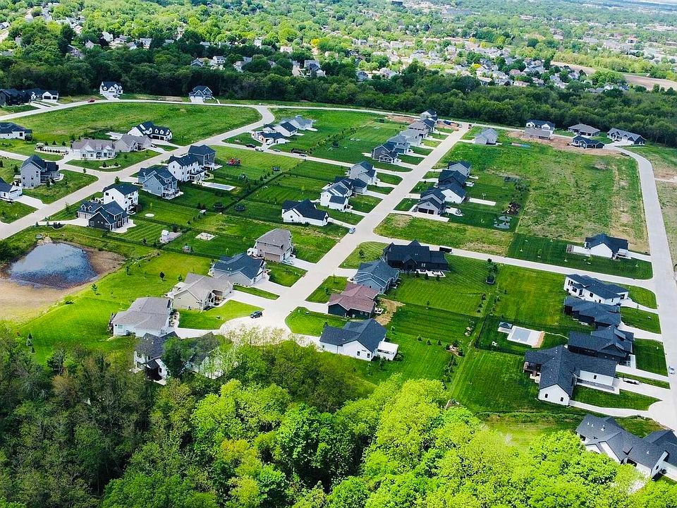 1st image of 384 Linda Ln