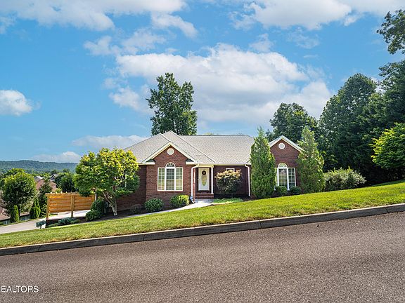 2nd image of 8126 Laurel Falls Ln