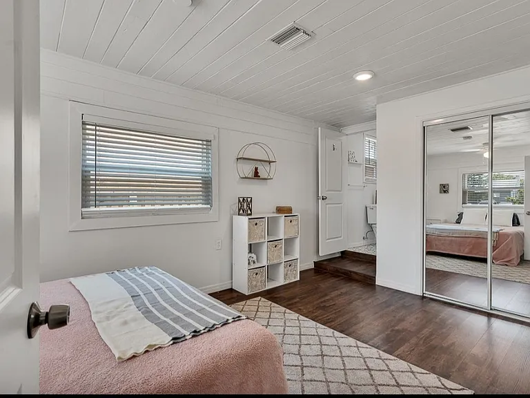 4711 Fairfield Ave S — Photo 4