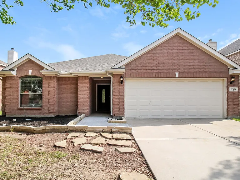 129 Arbordale Way — Photo 1