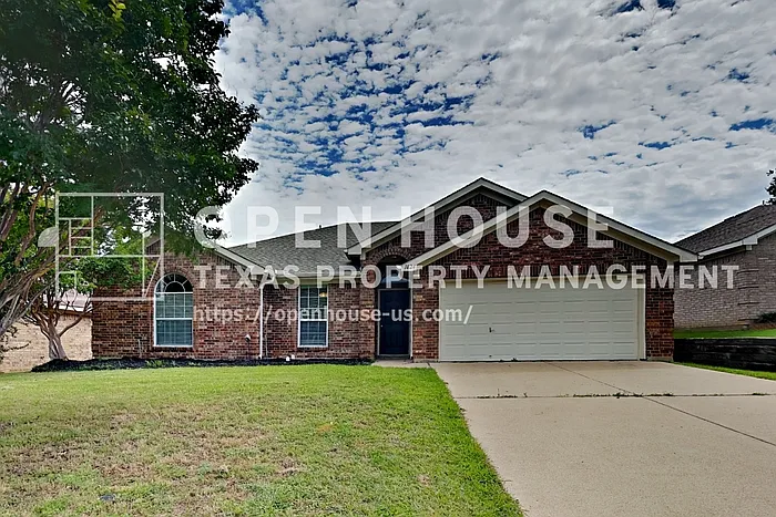 1824 Cancun Dr — Photo 1