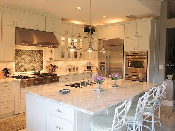 2nd image of 27615 Kirkwood Cir