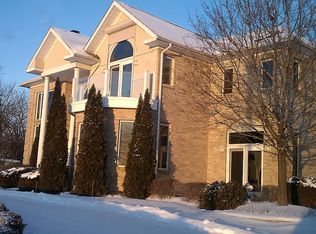 174 S Pontiac Trl, Walled Lake, MI 48390