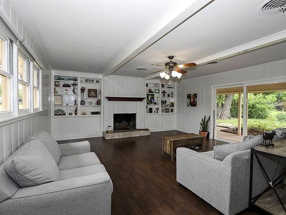 4th image of 4104 Rivercrest Dr