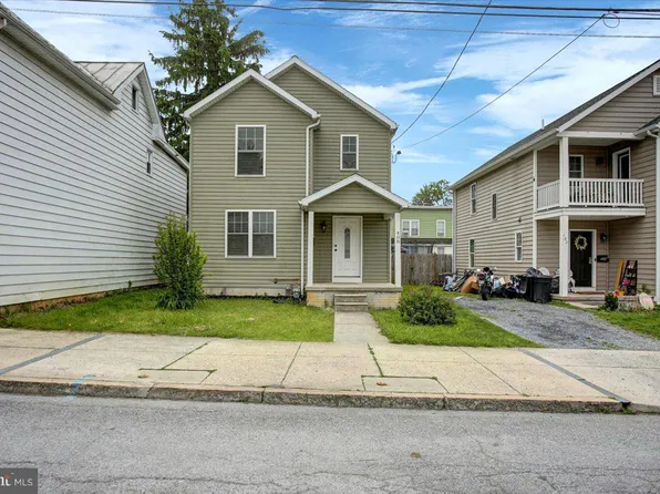 408 E Washington St, Chambersburg, PA 17201