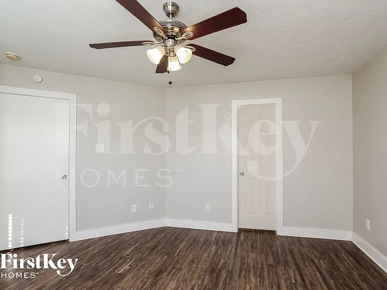 19214 Spruce Bough Ln — Photo 7
